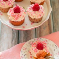 Rose cupcakes with white chocolate ganache