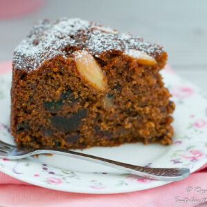 Spiced boiled fruit cake