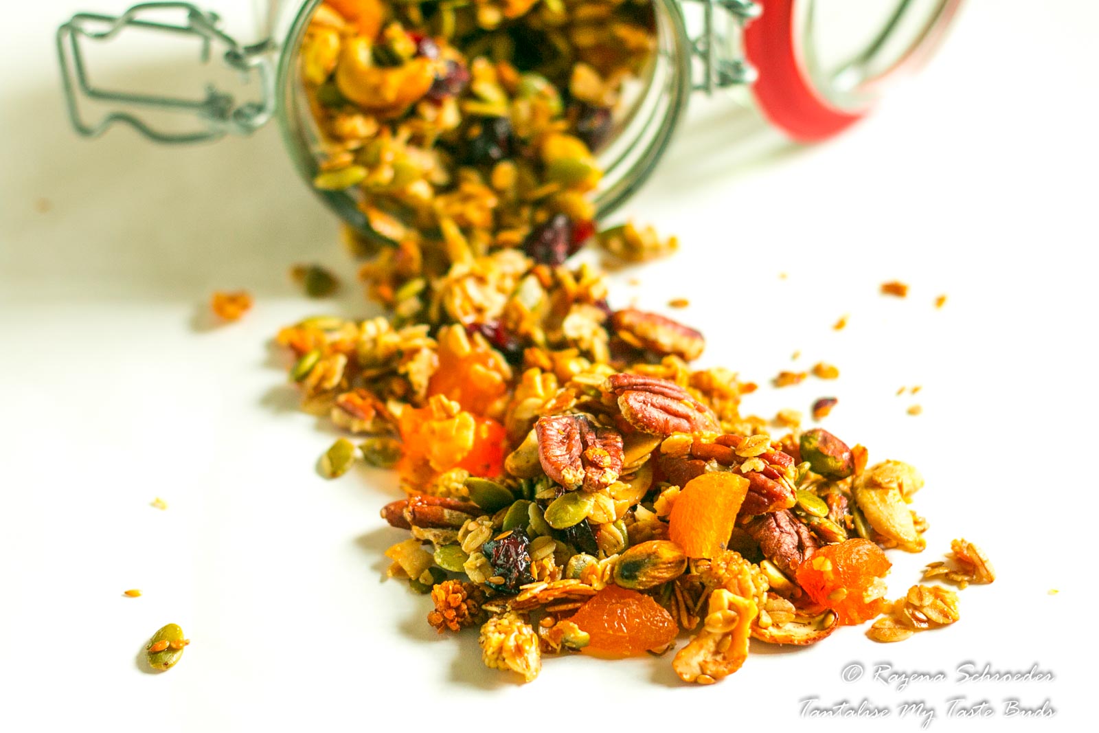 Easy Homemade Granola