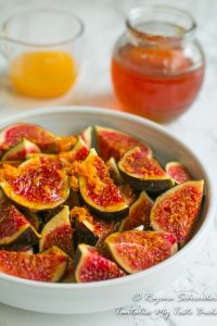 Roasted figs with honey and orange