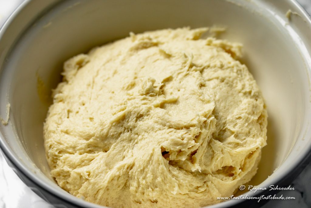 Flaky pastry dough ball