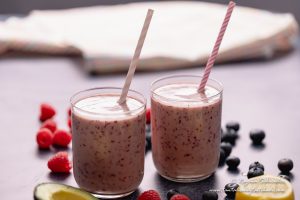 Low Carb Healthy Berry Smoothie
