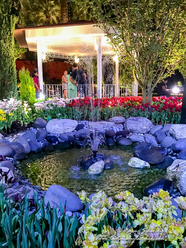 Flower Dome - Gardens by the Bay